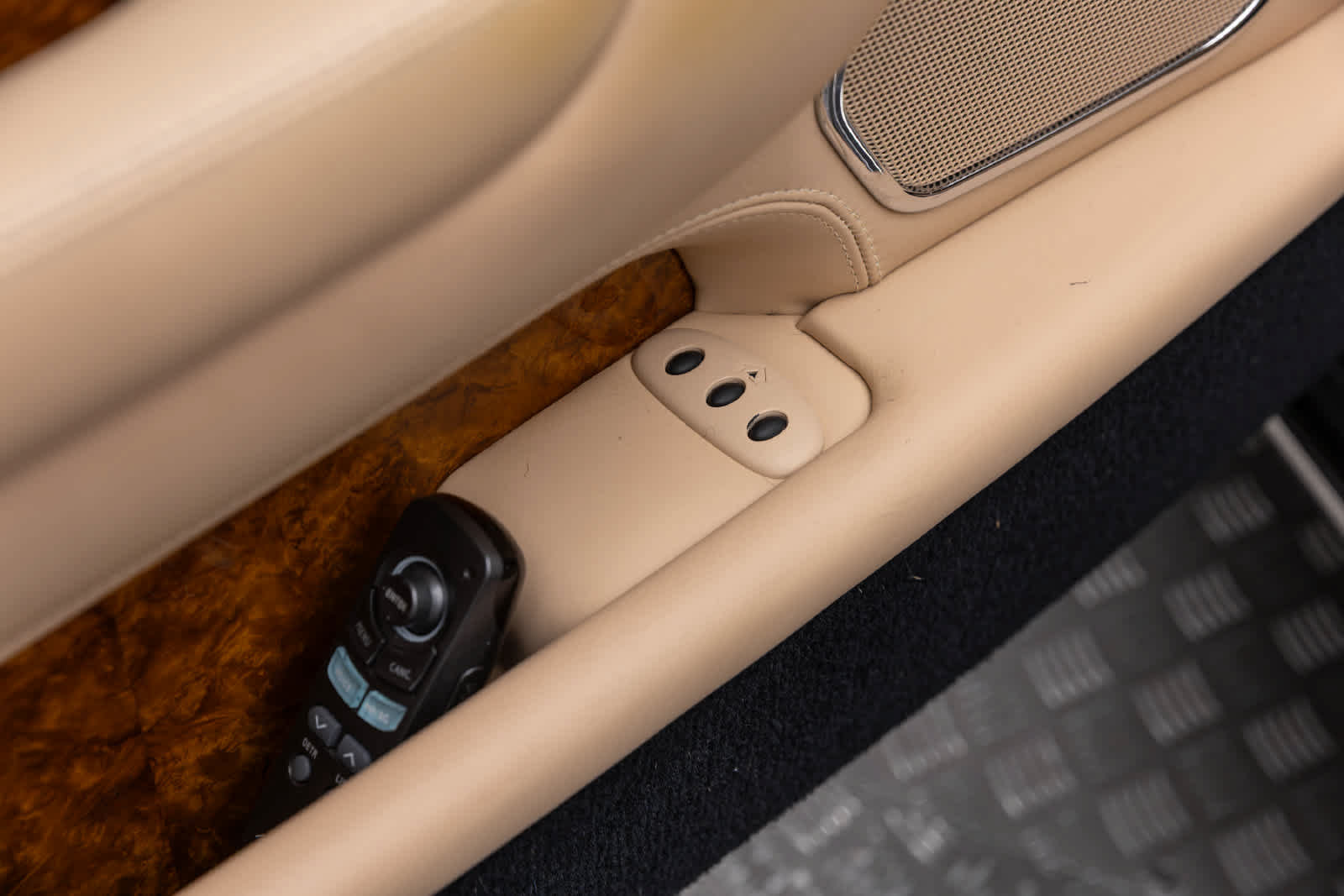 Used 2002 Rolls-Royce Silver Seraph RWD image 24