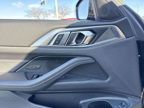 Used 2023 BMW 430i xDrive Convertible image 11