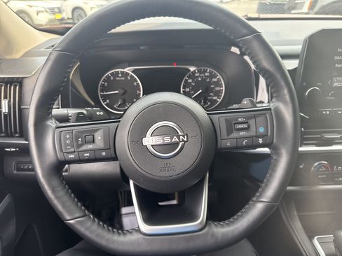 Used 2023 Nissan Pathfinder SL image 21