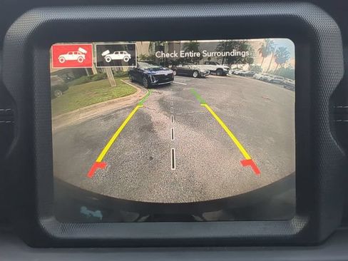 Used 2022 Jeep Wrangler Unlimited Sahara w/ Cold Weather Group AWD/4WD image 23