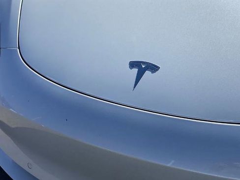 Used 2019 Tesla Model 3 Mid Range image 26