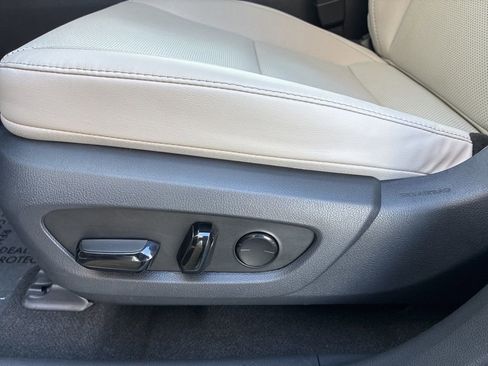 Certified 2025 Lexus RX 350 Premium image 15