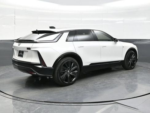 Certified 2024 Cadillac Lyriq Sport AWD/4WD image 7