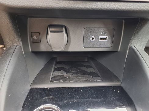 New 2025 Nissan Versa SV w/ Trunk Package image 23