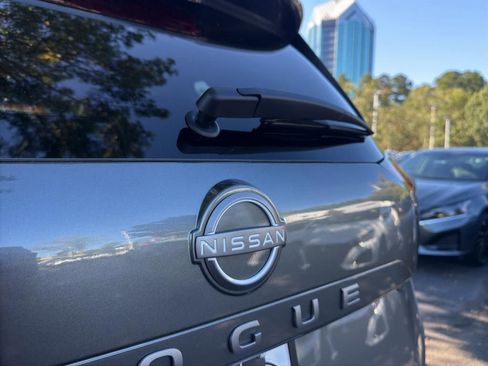 New 2026 Nissan Rogue SV image 12