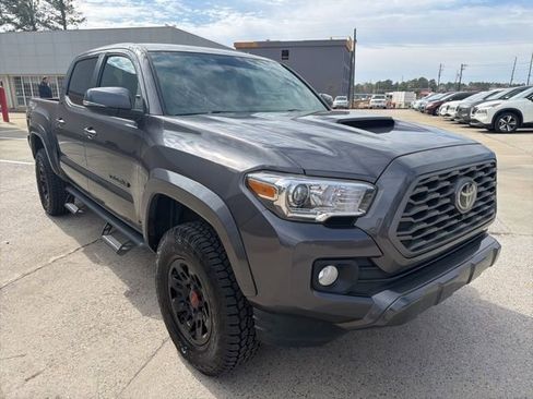 Used 2023 Toyota Tacoma TRD Sport w/ Advanced Technology Package image 4
