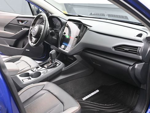 Used 2025 Subaru Crosstrek 2.5i Limited AWD/4WD image 11