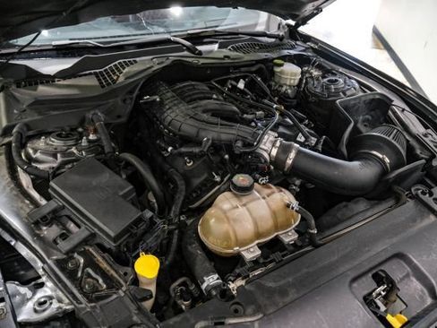 Used 2017 Ford Mustang Coupe RWD image 42
