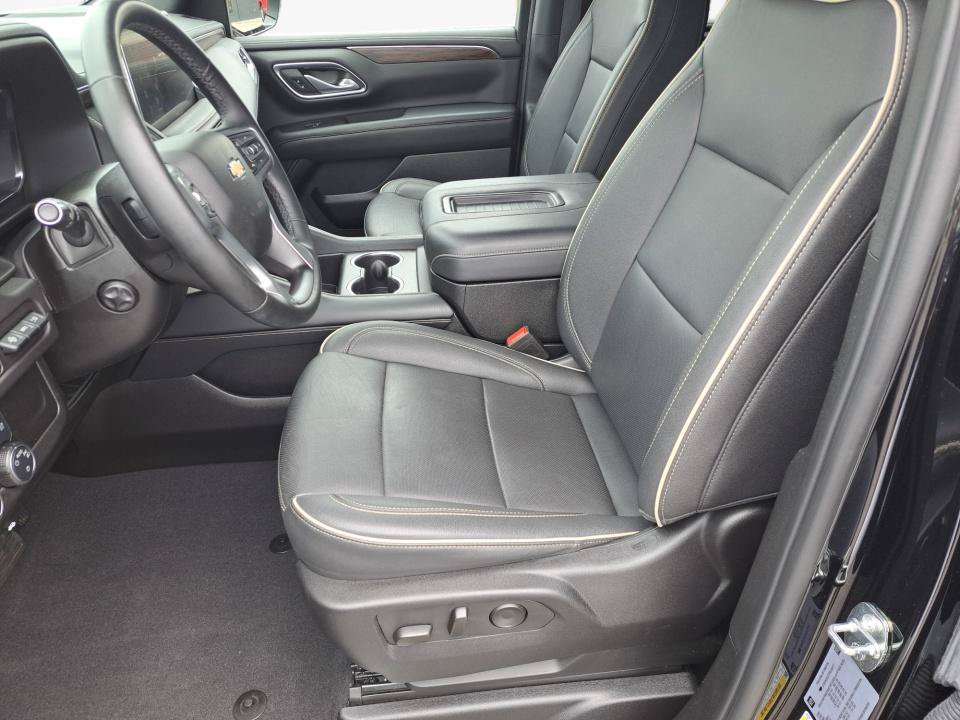 Used 2024 Chevrolet Tahoe Premier AWD/4WD image 9