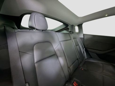 Used 2023 Tesla Model Y Long Range image 27