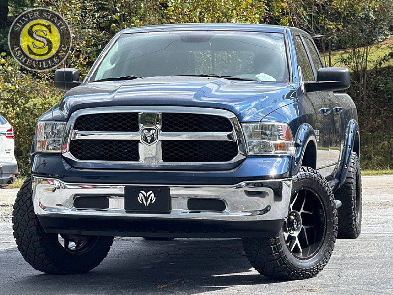 Used 2020 RAM 1500 Classic SLT AWD/4WD image 1