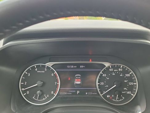 Used 2025 Nissan Rogue SV FWD image 22