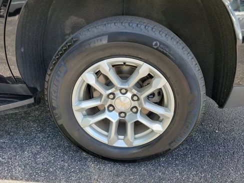Used 2025 Chevrolet Tahoe LT AWD/4WD image 39
