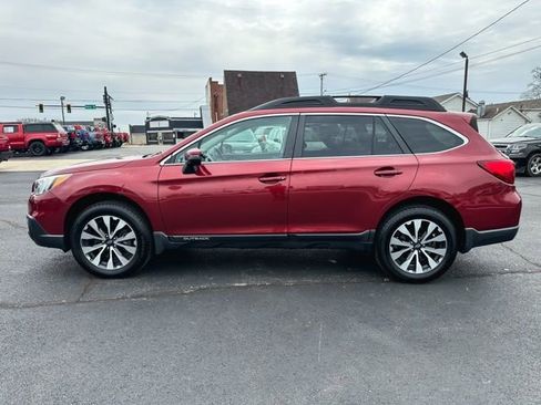 Used 2017 Subaru Outback 2.5i Limited image 4