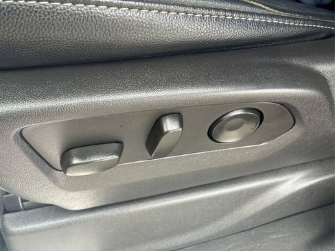 Used 2023 Chevrolet Silverado 1500 RST w/ Z71 Off-Road Package image 16