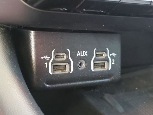 Used 2022 Dodge Durango GT image 31