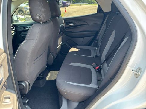 Used 2025 Chevrolet TrailBlazer LT FWD image 23