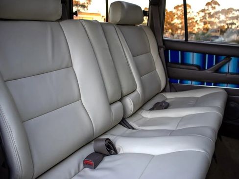 Used 1996 Toyota Land Cruiser image 15