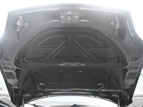 Used 2020 Tesla Model S Long Range Plus image 21