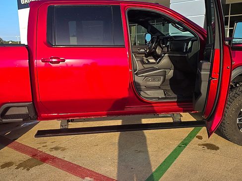 Used 2024 GMC Sierra 2500 AT4X AWD/4WD image 8