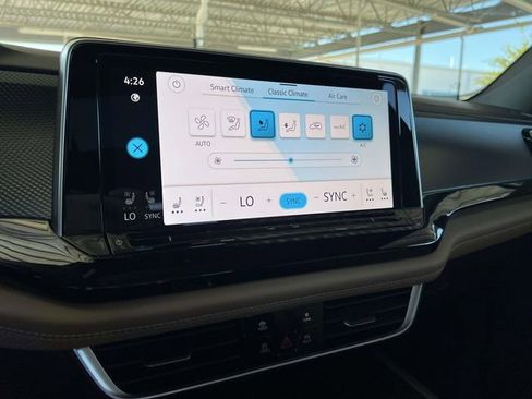 New 2026 Volkswagen Atlas Cross Sport SEL R-Line image 18