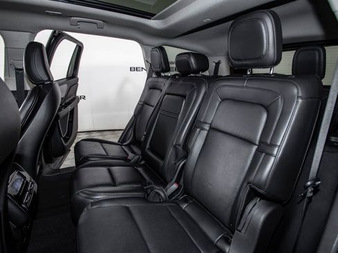 Used 2024 Lincoln Aviator Reserve w/ Equipment Group 201A AWD/4WD image 17