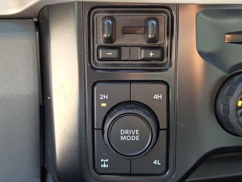 New 2026 Ford F250 XLT w/ XLT Premium Package AWD/4WD image 23