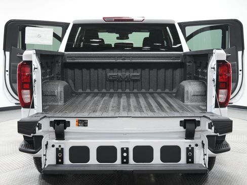 New 2026 GMC Sierra 1500 Elevation image 11