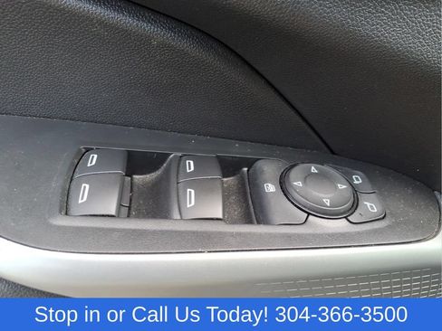 Used 2024 Chevrolet Trax LS w/ LS Convenience Package FWD image 16
