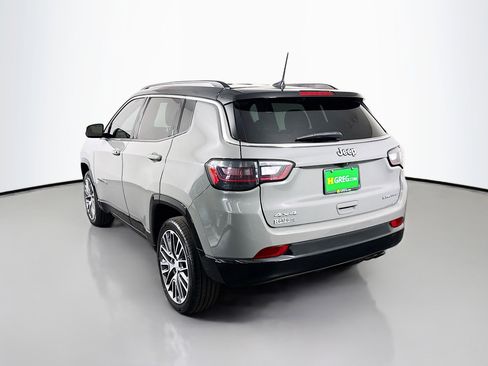 Used 2022 Jeep Compass Limited w/ Elite Group AWD/4WD image 7