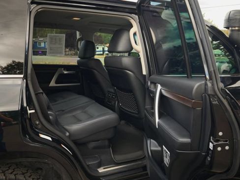 Used 2019 Toyota Land Cruiser AWD/4WD image 54