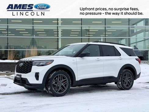 New 2026 Ford Explorer ST-Line w/ ST-Line Street Pack AWD/4WD image 1