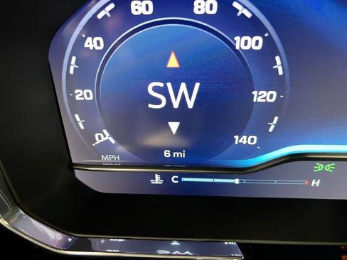 Used 2024 Chevrolet Silverado 1500 LTZ AWD/4WD image 12