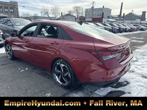 Used 2023 Hyundai Elantra SEL w/ Convenience Package image 7