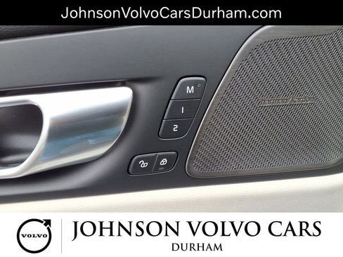 New 2026 Volvo XC60 B5 Ultra w/ Protection Package Premier AWD/4WD image 12