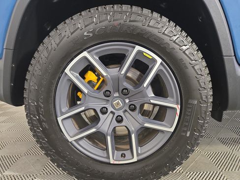 Used 2022 Rivian R1T Launch Edition AWD/4WD image 12