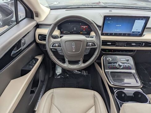 Certified 2022 Lincoln Nautilus FWD w/ Premium Package image 15