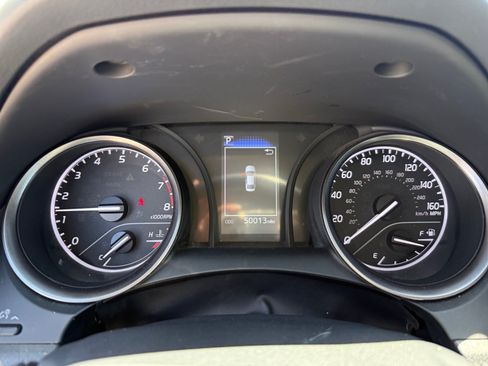 Used 2024 Toyota Camry SE FWD image 11