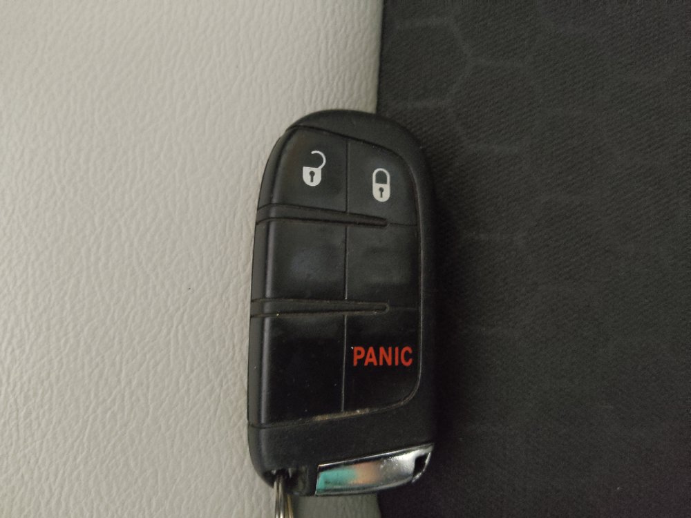 Used 2019 Jeep Compass Latitude FWD image 32