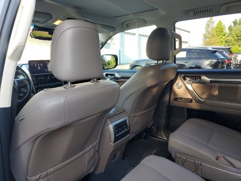 Used 2023 Lexus GX 460 Premium AWD/4WD image 8
