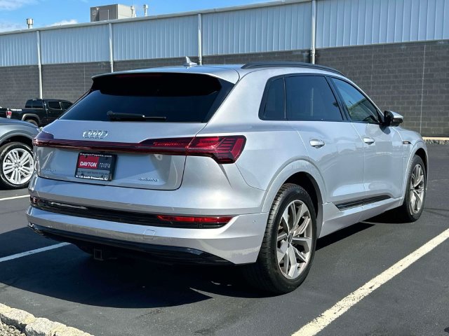 Used 2021 Audi e-tron Premium Plus w/ Premium Plus Package AWD/4WD image 5
