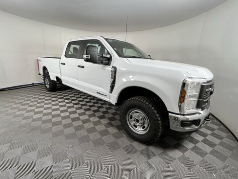 New 2026 Ford F250 XL w/ FX4 Off-Road Package image 6