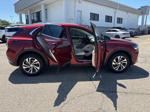 Used 2021 Buick Envision Essence w/ Technology Package I FWD image 8