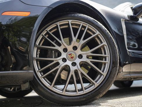 Used 2023 Porsche Panamera Platinum Edition image 19