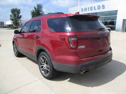 Used 2016 Ford Explorer Sport w/ Equipment Group 401A AWD/4WD image 3