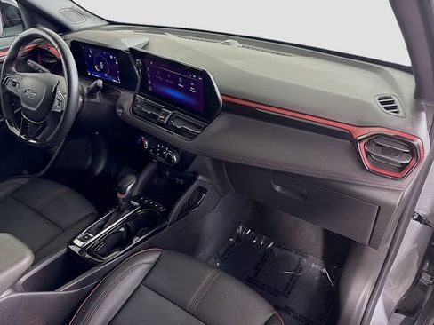 Used 2024 Chevrolet TrailBlazer RS w/ Driver Confidence Package image 29
