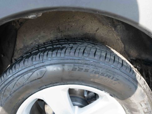 Used 2013 Toyota RAV4 XLE image 30