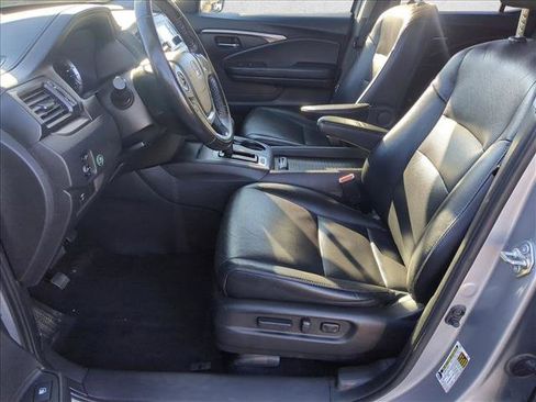 Used 2019 Honda Ridgeline RTL image 17