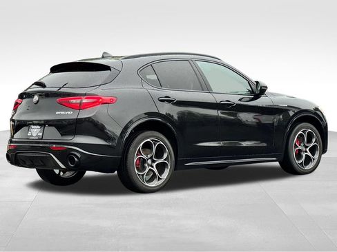 Used 2023 Alfa Romeo Stelvio Veloce AWD/4WD image 7