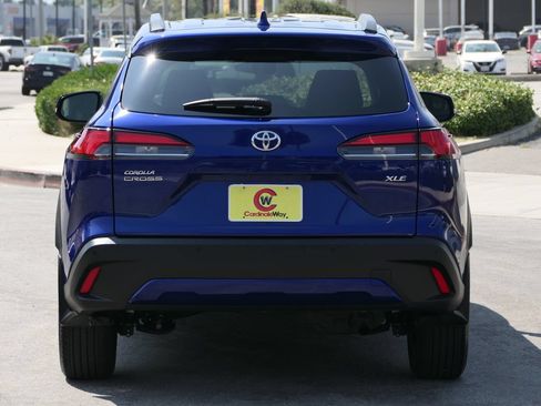 Used 2024 Toyota Corolla Cross XLE w/ Convenience Package FWD image 3